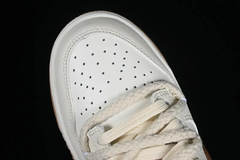 All Categories Nk SB Dunk Series Nk SB Dunk Low Low-top Sneakers Nk Dunk Low Next Nature "Hemp" Trick-or-treat Doll Soybean Milk Bear Maillard Simple and Versatile SB Strap Low-top Casual Sneakers DD1873-200